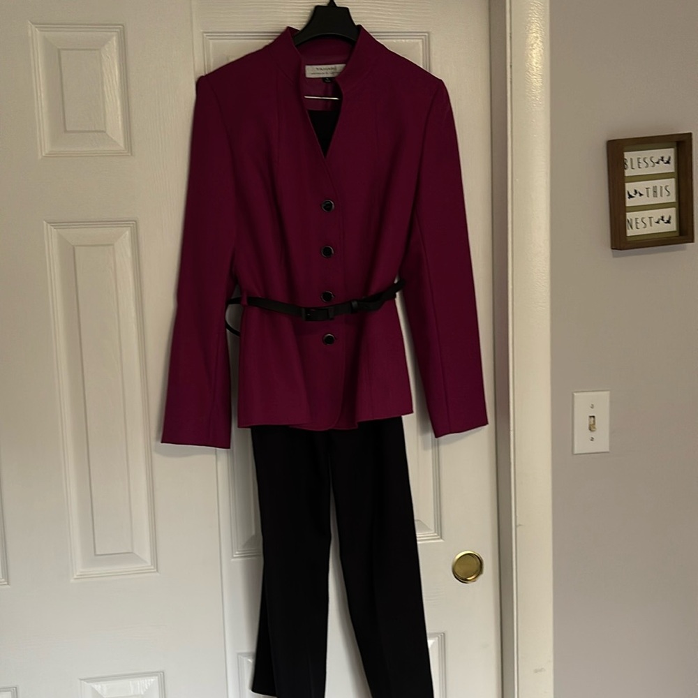 Tahari pant suit